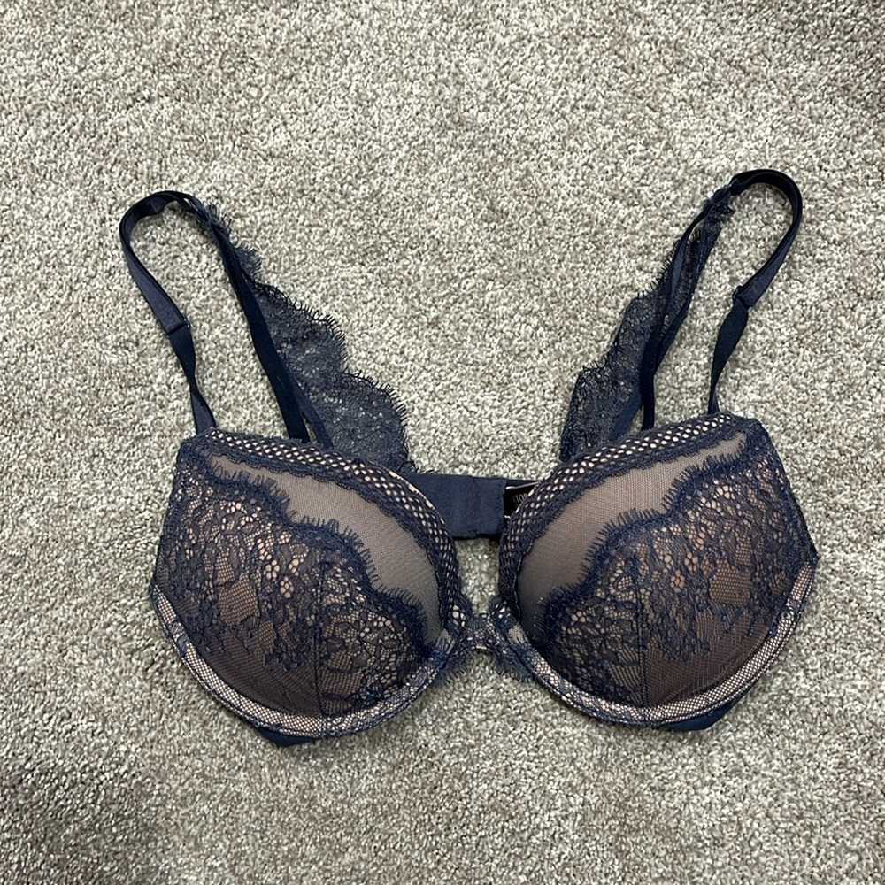 Victoria’s Secret Very Sexy push up bra
